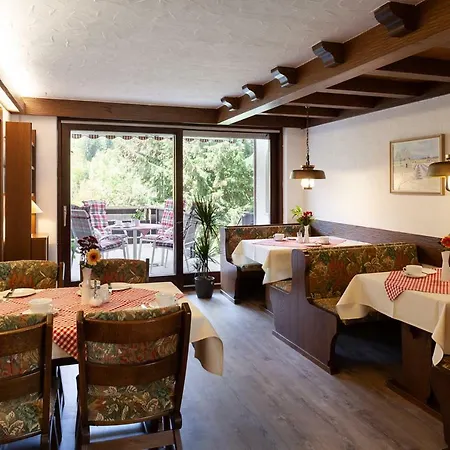Hotell Petra 3*